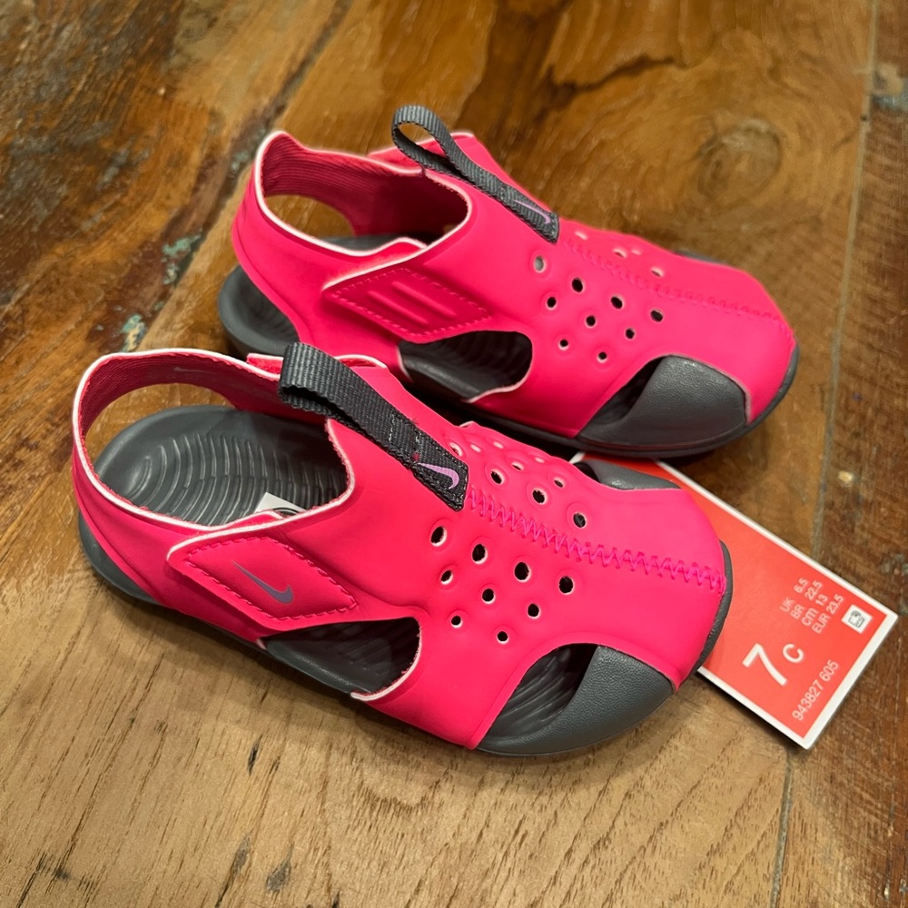NWT Nike Kids Sunray Protect Sandals